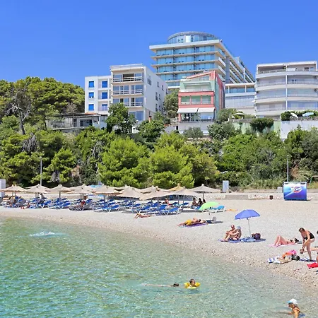 With Parking Space - 24426 Σπλιτ