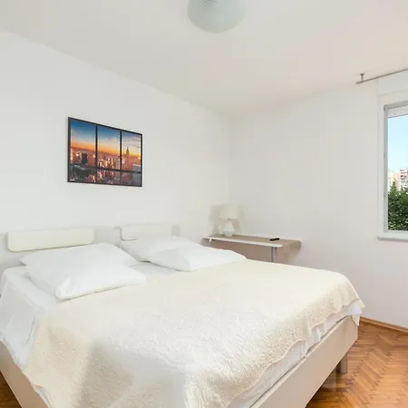 With Parking Space - 24426 Apartment Split