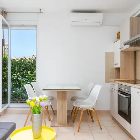 With Parking Space - 24426 Apartamento