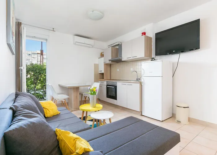 Apartament With Parking Space - 24426 *