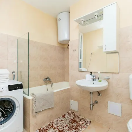 With Parking Space - 24426 Appartamento Spalato